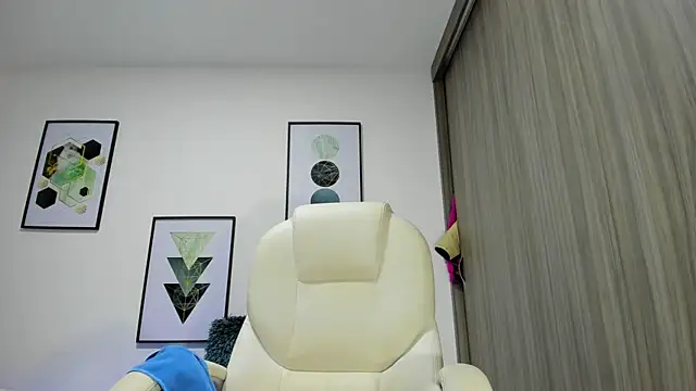 Paty37 online show from April 23, 12:40 pm