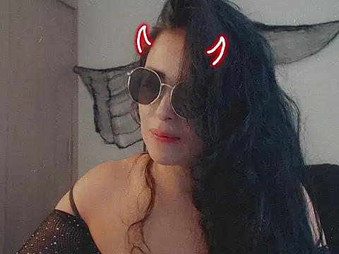 Snapshot of Aleska__Bell chatting on October 31, 3:16 pm Aleska Bell online show from October 31, 3:16 pm