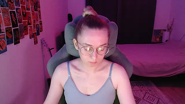 AnabelFrel online show from March 12, 12:35 am