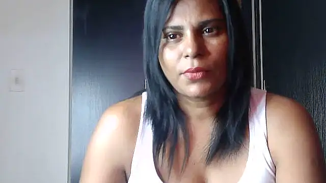 indianDreams  online show from October 17, 12:30 pm