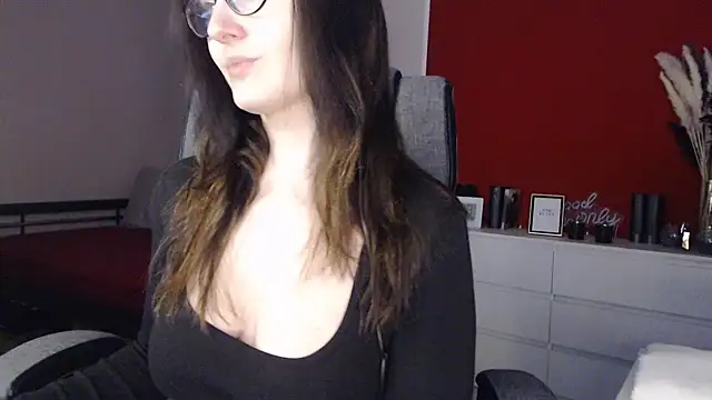 Alina Lamour online show from February 19, 8:29 pm