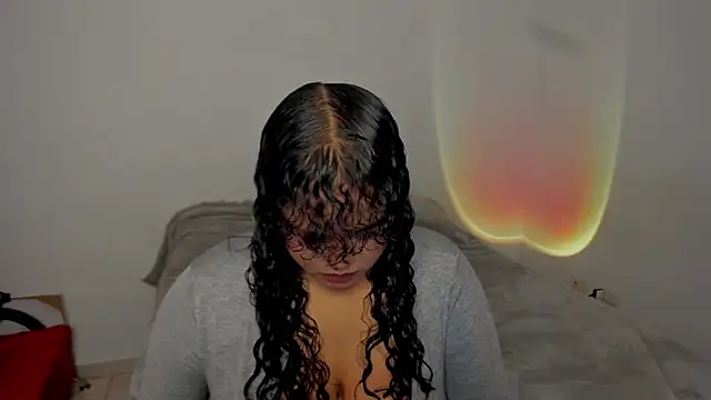 Dephne   online show from April 7, 11:45 am