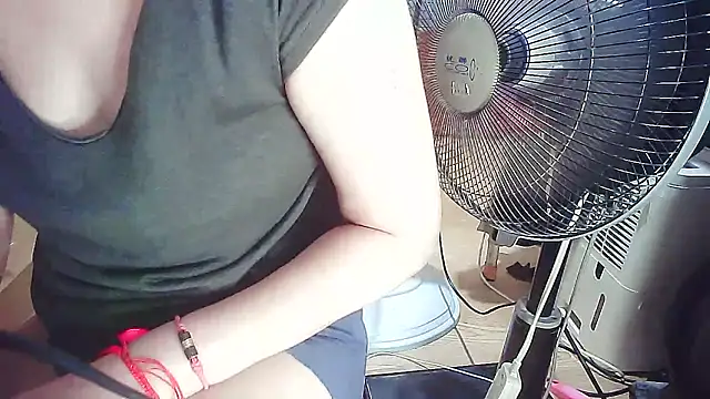 cindy01113520 online show from September 30, 9:30 pm