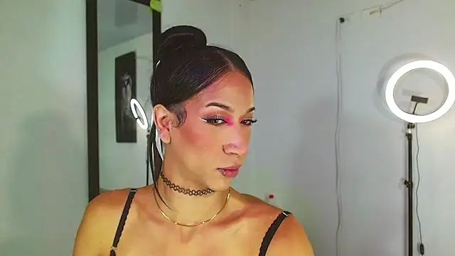 Kenisha Sweet online show from January 11, 2:38 am