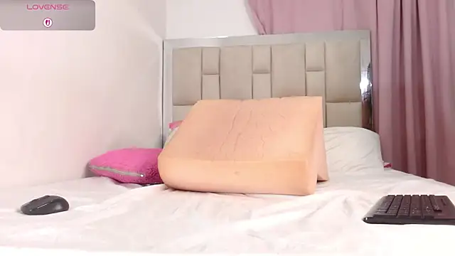 ebonny mommy online show from March 24, 1:00 am