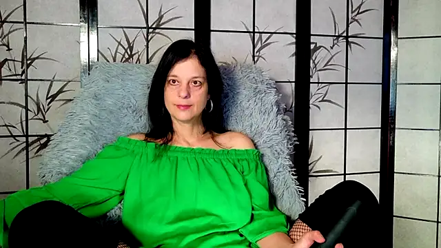  Sweetlonglips  online show from December 15, 6:29 am