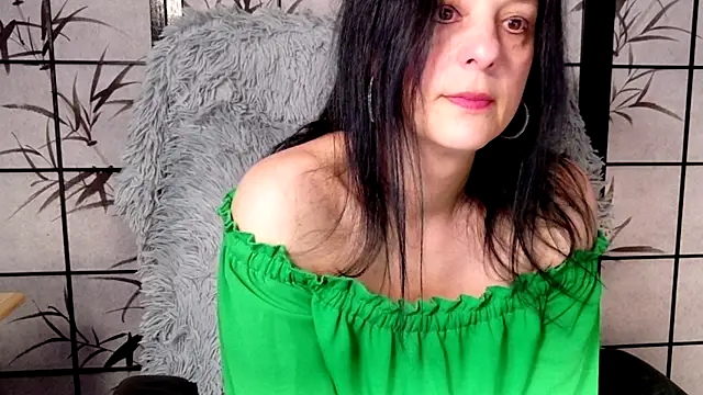  Sweetlonglips  online show from April 10, 8:31 am