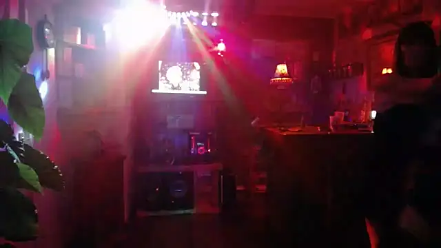 COUPLE4VOYEUR01 online show from December 13, 8:04 pm