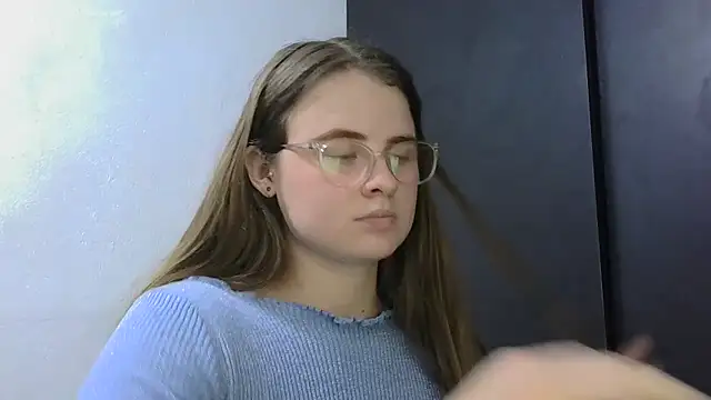 HellenMiyer1111 online show from March 12, 5:15 pm