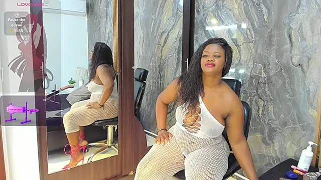 LauraSaenz01 online show from October 9, 4:05 am