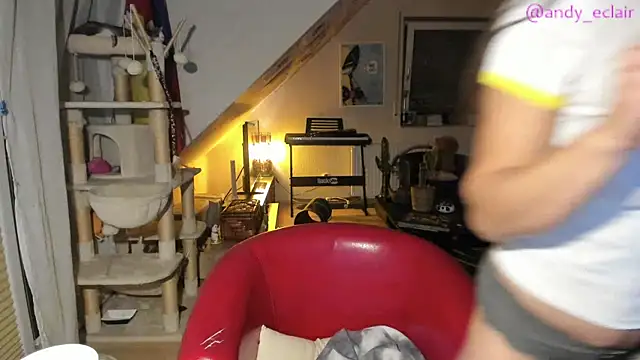 tinny williams online show from October 8, 4:28 am