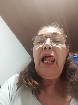 Vicky Rosse online show from April 16, 9:39 pm