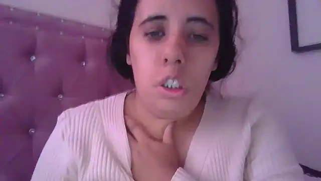 annarose19 online show from October 14, 6:10 pm