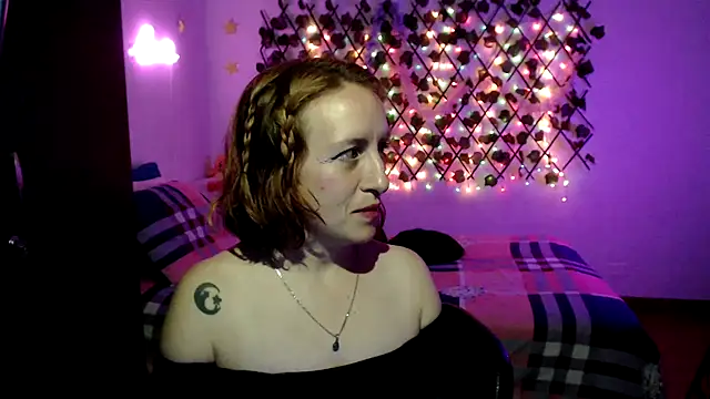 kittykalor09 online show from February 4, 1:30 am