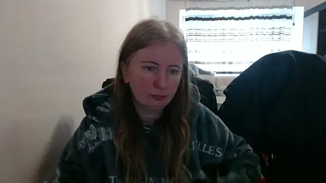 PeterAndJen online show from February 11, 8:05 am