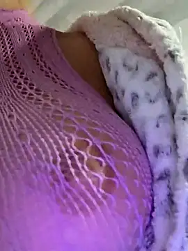 kylie blck online show from November 19, 6:02 am