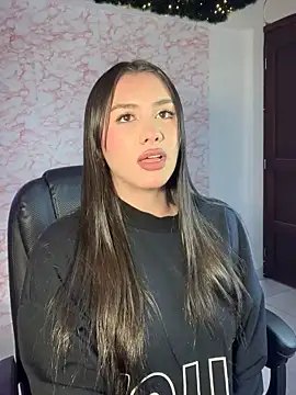 Soy Daniela online show from December 5, 2:33 am