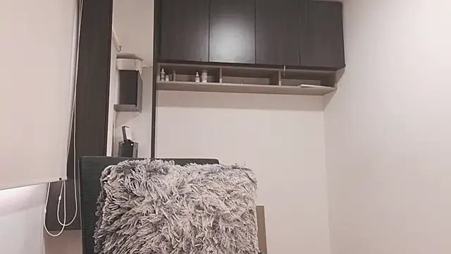 Cherry 1992 online show from November 21, 1:35 pm