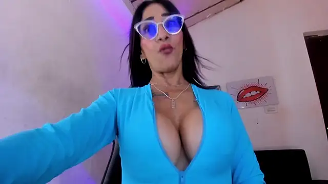 crisstal miler online show from March 19, 3:27 pm