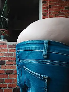 Love Tina56 online show from November 17, 6:47 am