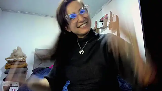 vanessabrown  online show from March 4, 7:53 pm