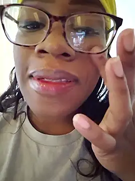 lollycoco online show from January 8, 5:50 pm