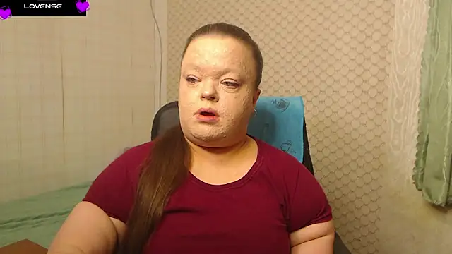 Janiffer MiMi online show from April 17, 4:20 pm