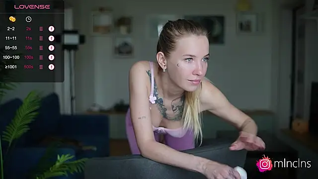 melanielwithu online show from October 5, 11:48 am