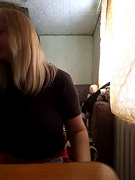 BustyBlond online show from February 21, 6:36 am