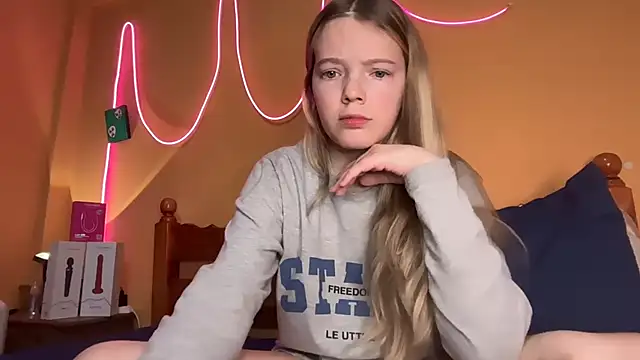 -veranito- online show from October 7, 3:11 am