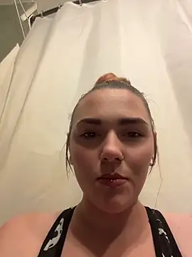 misskalicakes online show from April 15, 5:41 am