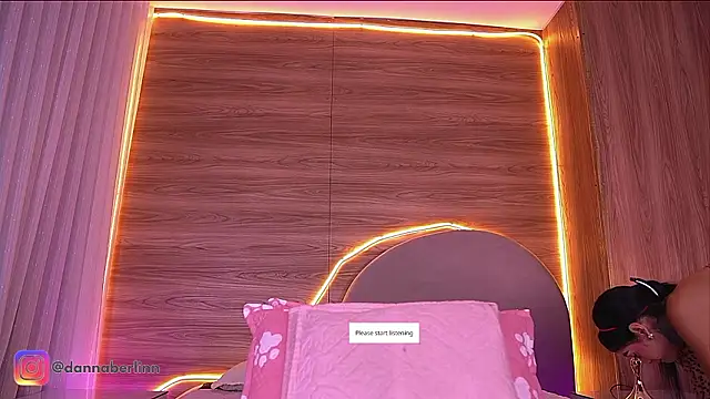 danna berlin  online show from March 6, 8:26 pm