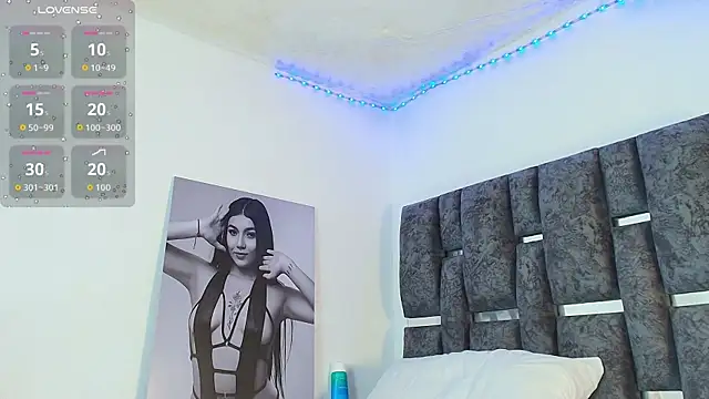 Natasharuso online show from December 18, 1:49 pm