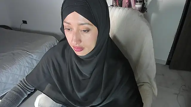 adila anich online show from February 10, 10:46 pm