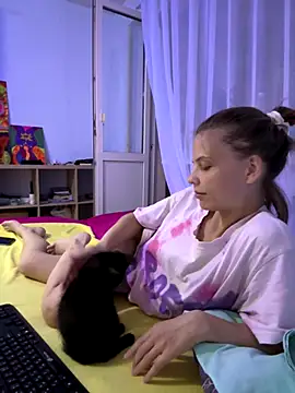 LeyaJohnson online show from September 18, 3:54 pm