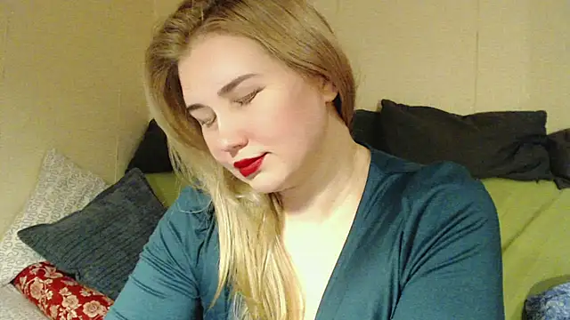 mmmPinUpGirl online show from October 8, 6:12 pm