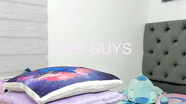 Elizabeth 18  online show from February 24, 3:27 am