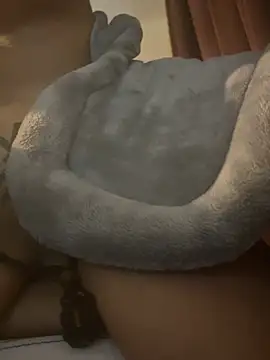 nickytheehawtie online show from April 8, 9:28 pm