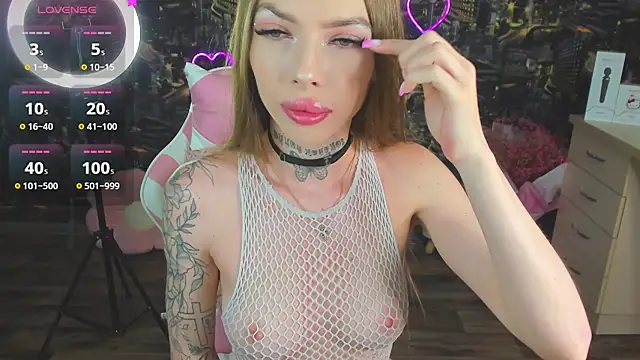 ArielSpell online show from April 21, 7:10 pm