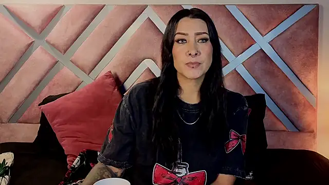  kelly hous36 online show from April 15, 12:49 pm