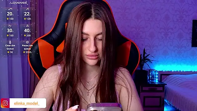 Elishka  online show from March 14, 6:31 pm