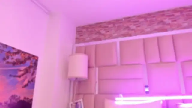 ShaniaBrownn online show from June 1, 7:37 pm
