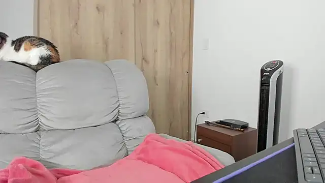 xspecialoomx online show from March 21, 1:27 pm