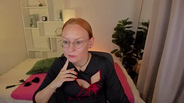 NikaGentle online show from September 15, 1:30 pm