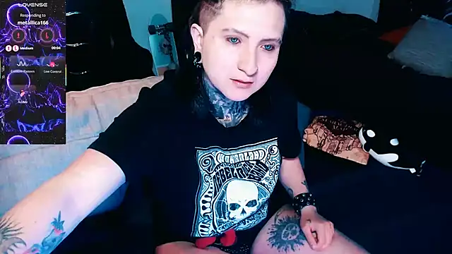 Marieblueeyes online show from September 25, 4:17 pm