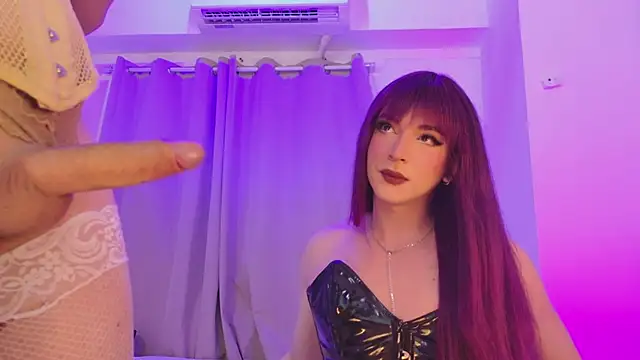 reginarose69 online show from May 7, 7:06 pm