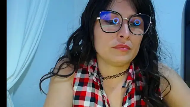 Alexandrasaenz online show from October 23, 12:05 am