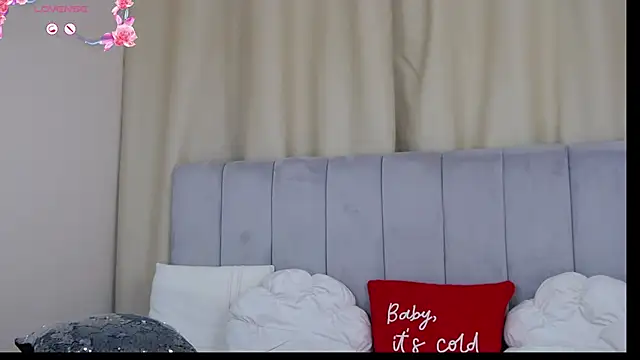 Barbie Blond  online show from November 1, 7:12 am