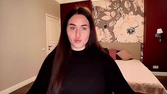 Roxie Bradley online show from September 27, 5:58 am