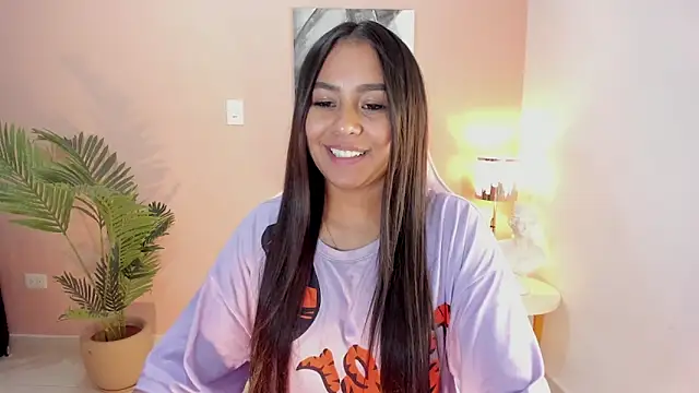 Ciara8 online show from December 3, 8:06 am